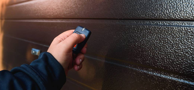 automatic door opener with remote control in Marina del Rey