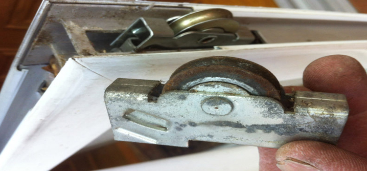 screen door roller repair in Marina del Rey